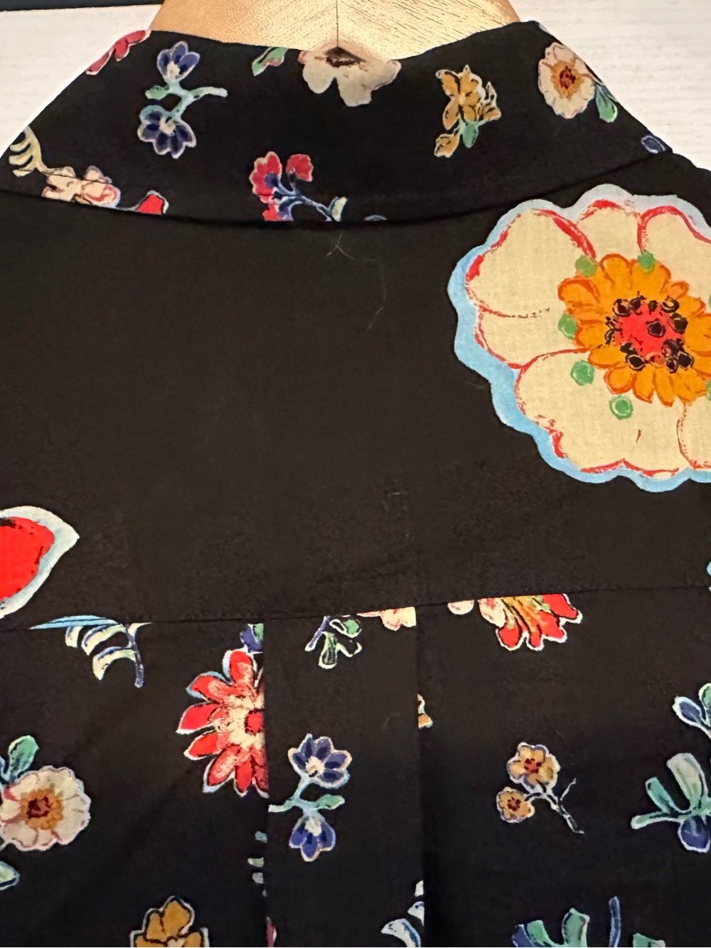 Gorgeous Desigual Black Floral Split-Print women’s long sleeves - Picture 3 of 7